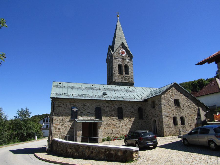Pfarrkirche Mariä Himmelfahrt in Langfurth