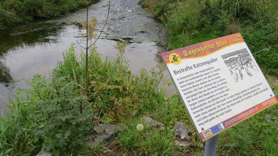 Figur am Sagenhaften Weg in Ruderatshofen