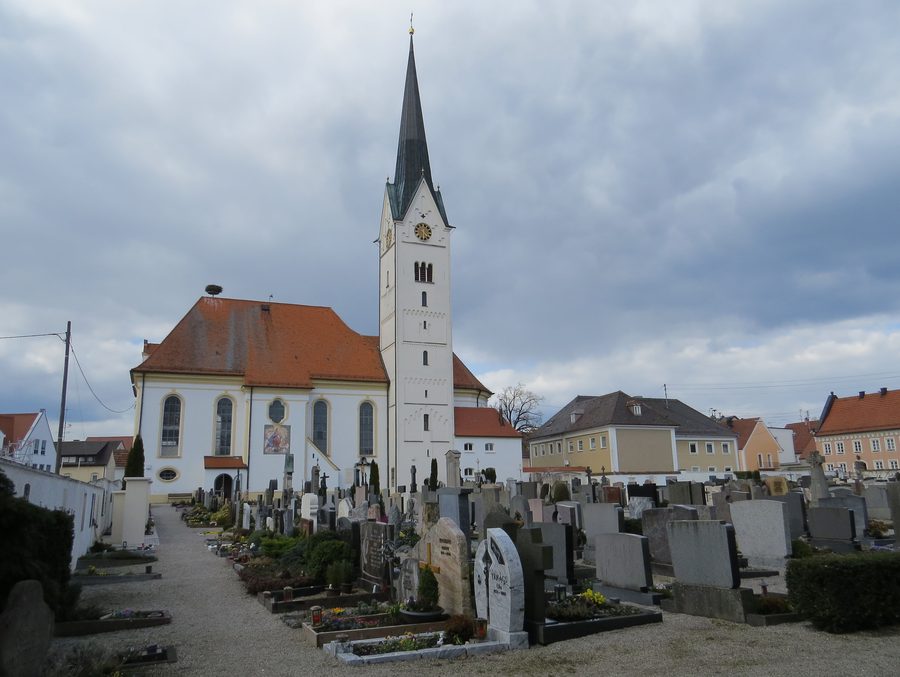 Stadtpfarrkirche Maria Himmelfahrt in Thannhausen