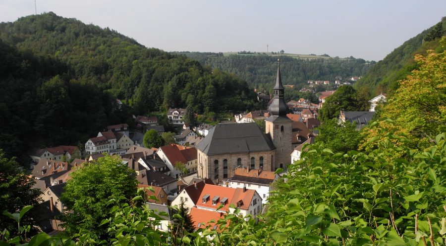 Bad Berneck im Fichtelgebirge, gesehen vom Walpoten-Burgturm