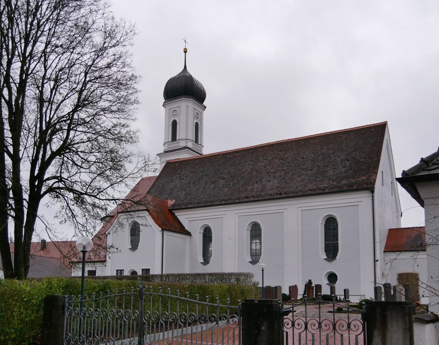 Katholische Pfarrkirche St. Stephan in Steindorf in Bayern, Außenansicht