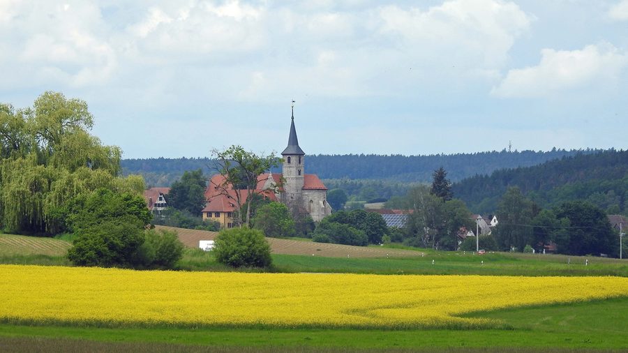 Münchsteinach von Südosten mit waldgeprägter Umgebung