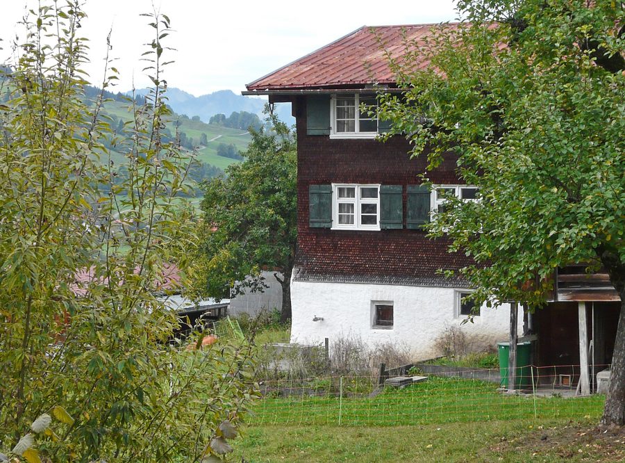 Obere Gasse in Vorderhindelang mit traditioneller Bebauung