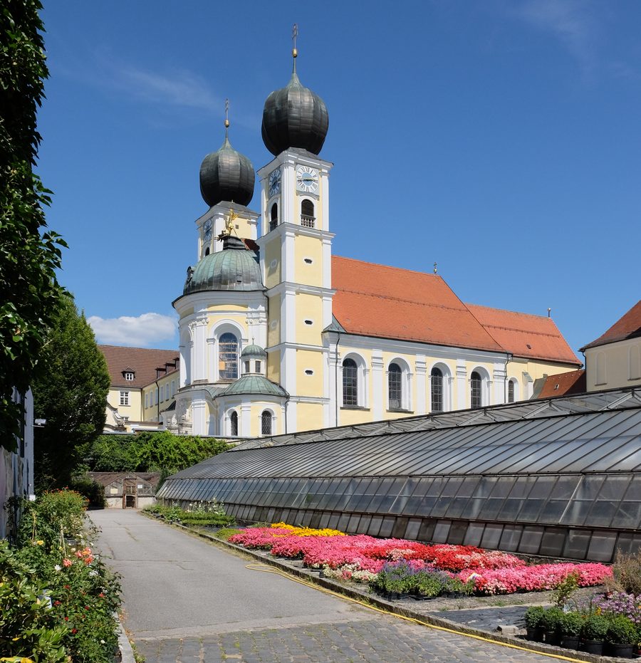 Klosterkirche der Benediktinerabtei Metten in Bayern