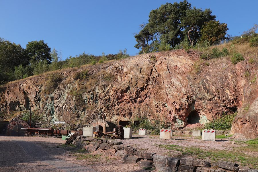 Grube Wilhelmine, ein historisches Kupferbergwerk östlich von Sommerkahl