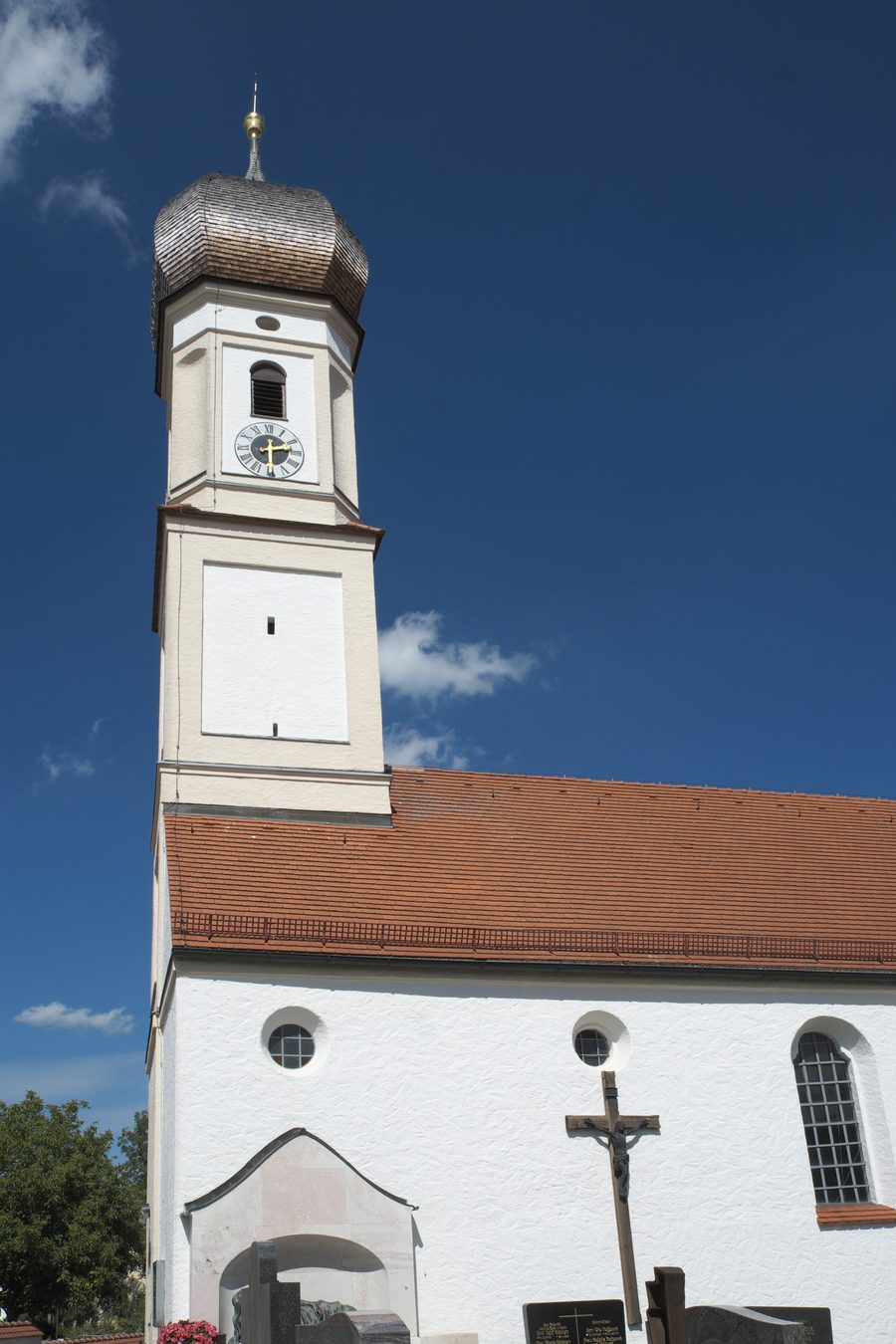 Katholische Filialkirche St. Margareth in Mintraching bei Neufahrn im Landkreis Freising