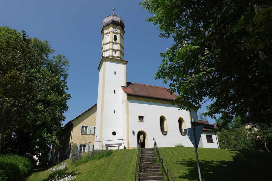 Katholische Filialkirche St. Peter und Paul in Nannhofen