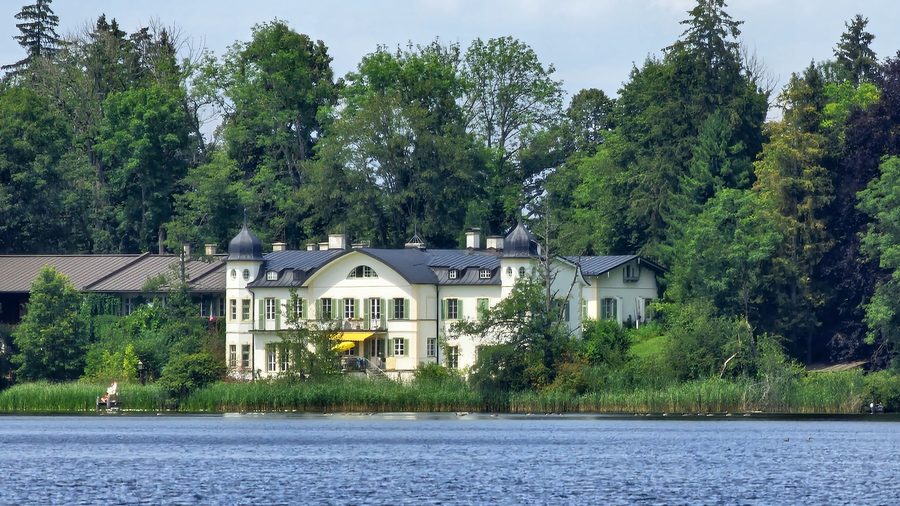 Gutshof auf der Insel Wörth im Staffelsee
