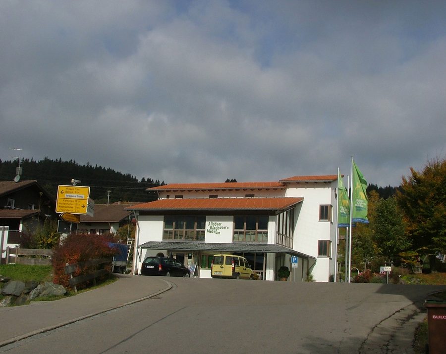 Eingangsgebäude des Bergbauernmuseums Immenstadt in Diepolz
