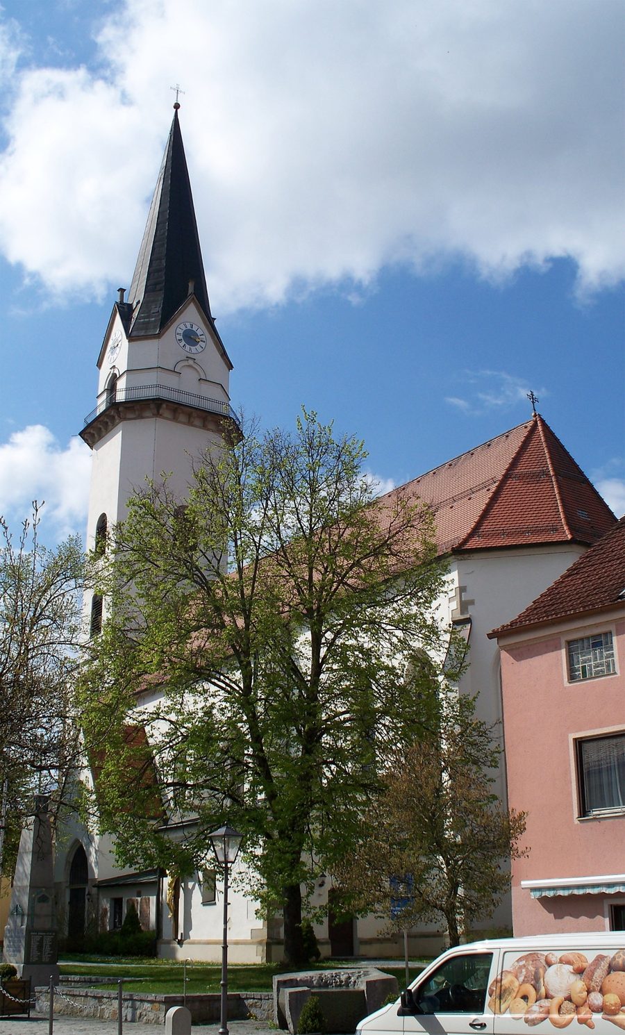 Pfarrkirche Mariä Himmelfahrt in Hofkirchen im Landkreis Passau