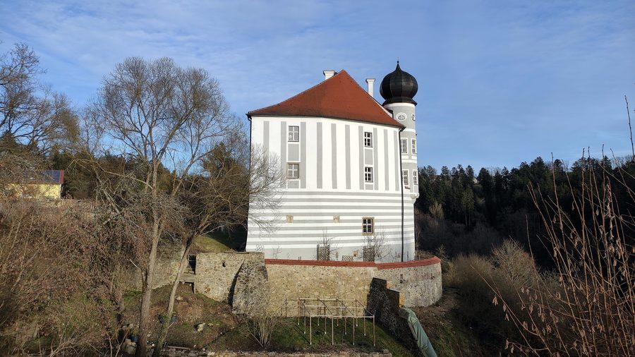 Schloss Schönberg in Wenzenbach