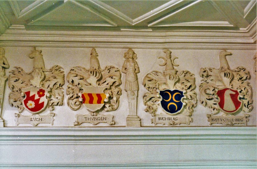 Wappenfries im Rittersaal von Schloss Grumbach in Rimpar