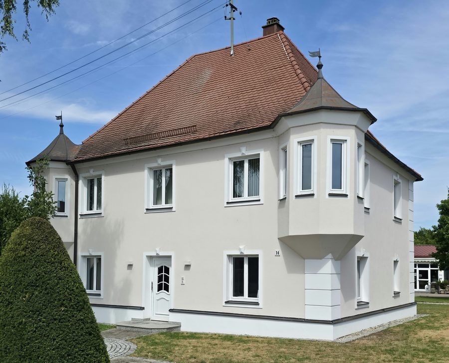 Historisches Gebäude an der Herzog-Ludwig-Philipp-Straße in Höchstädt an der Donau