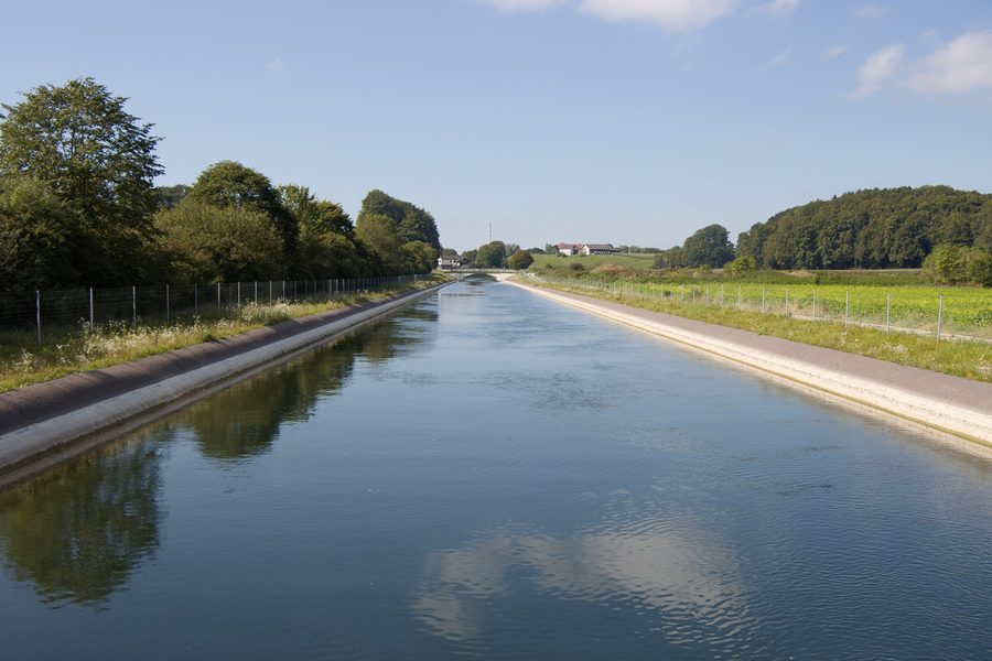 Alzkanal im Gemeindegebiet von Mehring im Landkreis Altötting