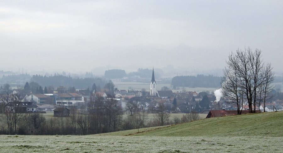 Durach von Nordosten mit ländlicher Umgebung