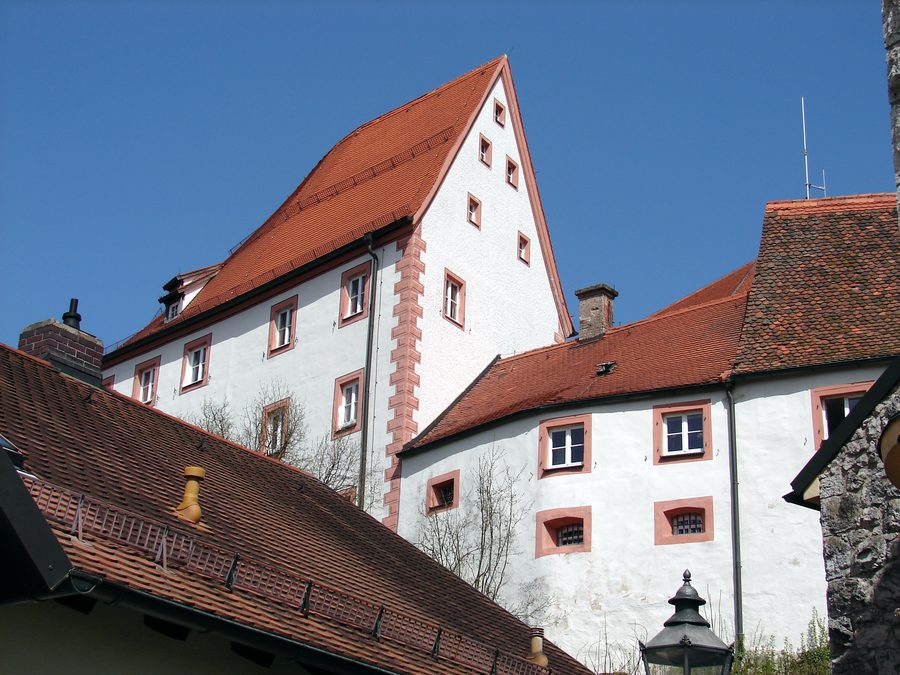Burg Parsberg, eine Höhenburg über dem Tal der Schwarzen Laber