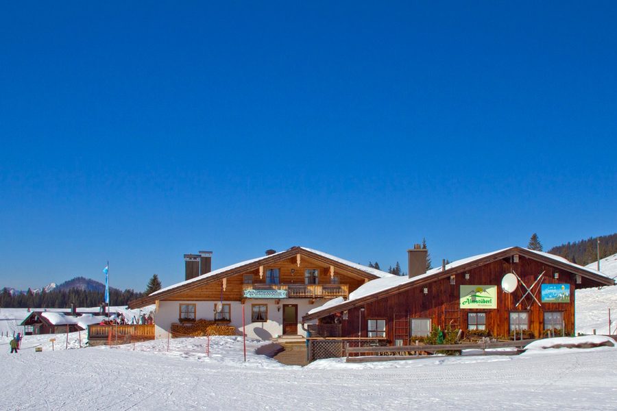 Panoramablick über die Winklmoosalm bei Reit im Winkl in den bayerischen Alpen