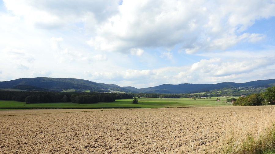 Blick von Süden auf den Gleißenberger Talkessel mit Lixenried im Umfeld