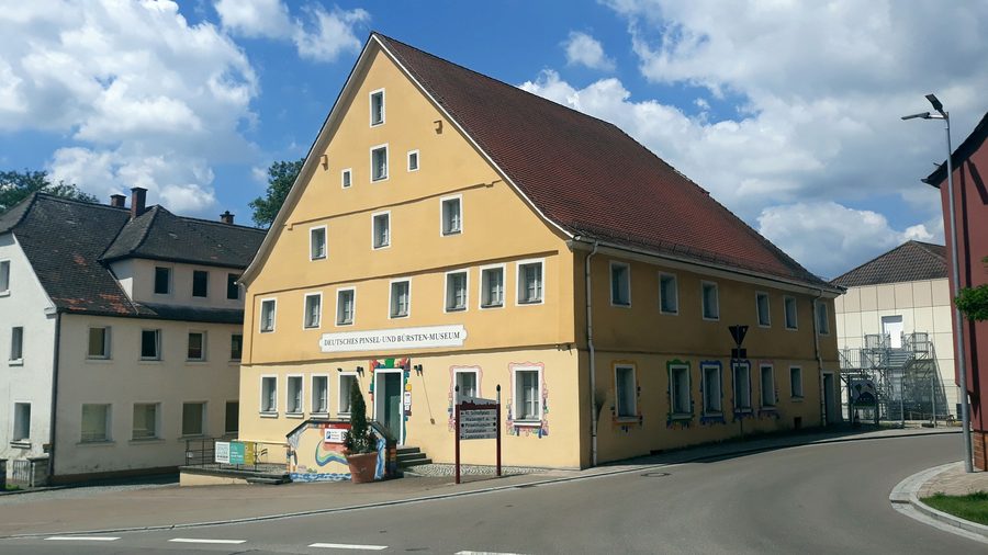 Deutsches Pinsel- und Bürstenmuseum in Bechhofen an der Dinkelsbühler Straße