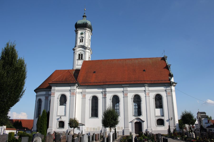 Katholische Pfarrkirche St. Peter in Tapfheim im Landkreis Donau-Ries, Bayern