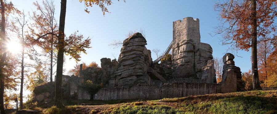 Panorama der Burgruine Weißenstein im Steinwald nahe Friedenfels