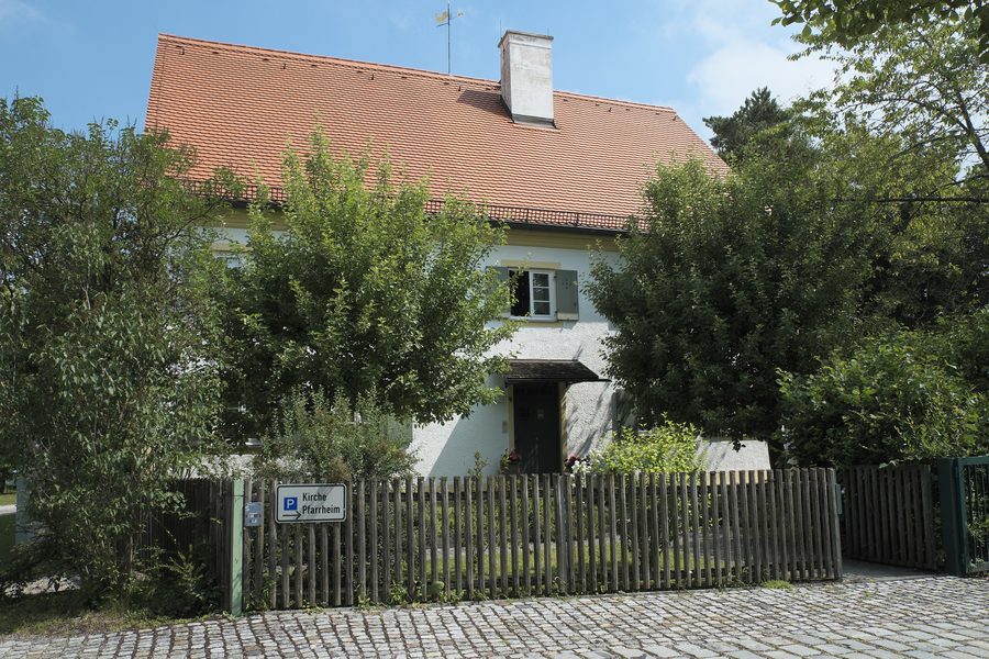 Pfarrhaus in Puchheim im Landkreis Fürstenfeldbruck