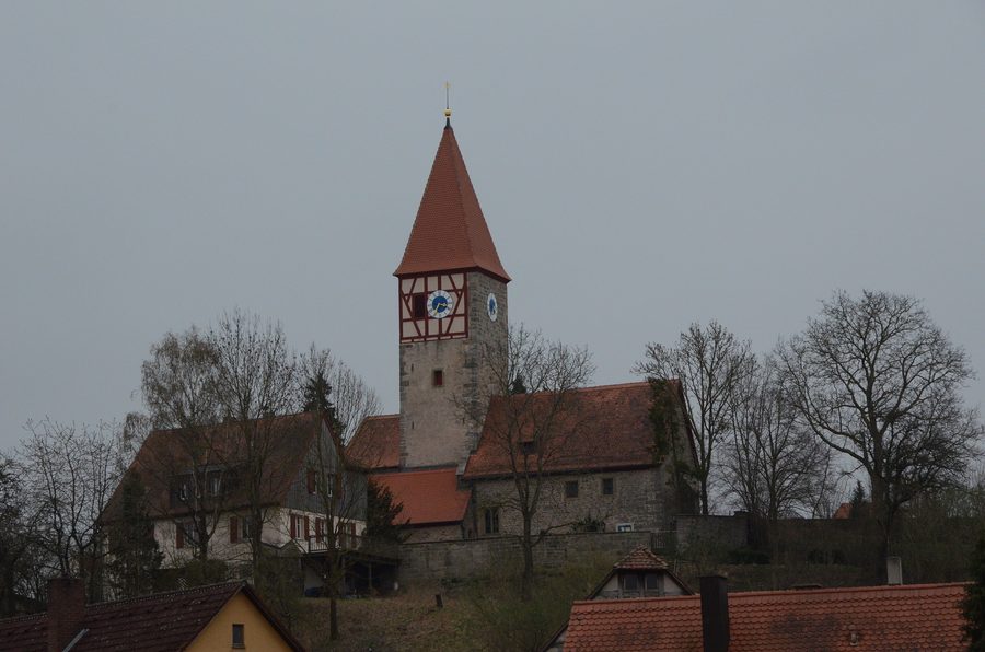 Evang.-luth. Heilig-Kreuz-Kirche in Neusitz bei Rothenburg ob der Tauber