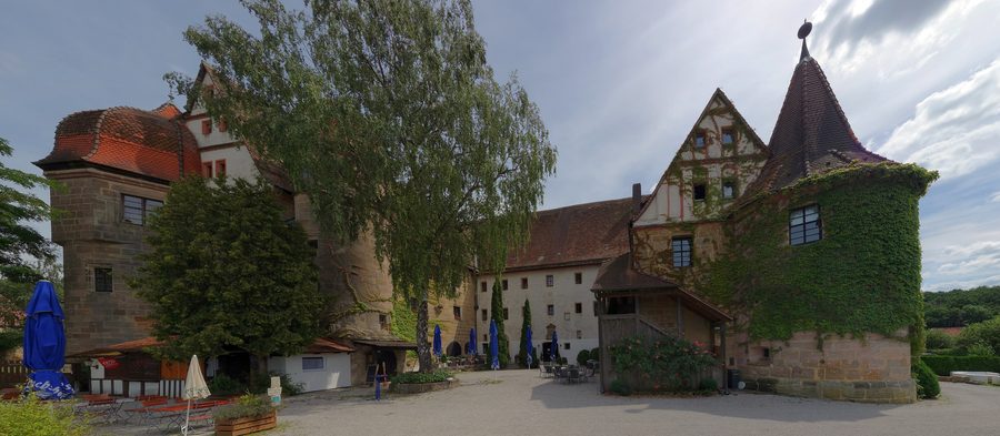 Nordseite von Schloss Wiesenthau in Wiesenthau, Bayern