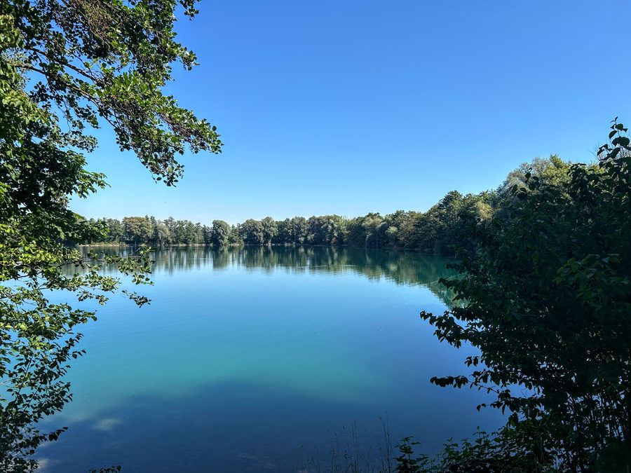 Neufahrner Mühlseen in der Landschaft bei Neufahrn bei Freising
