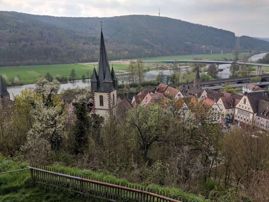 Ausblick über Gemünden am Main von der Ruine Scherenburg