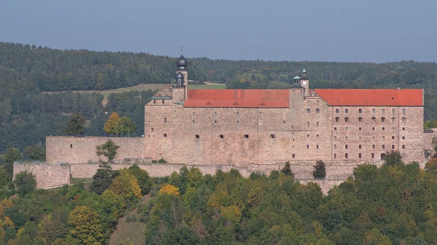 Die Plassenburg in Kulmbach, von Süden gesehen