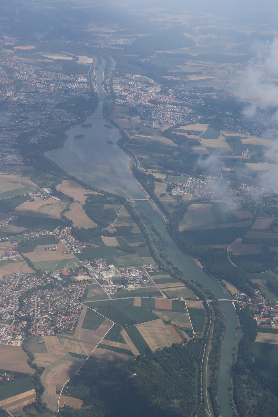 Luftaufnahme der Isar nahe Dingolfing