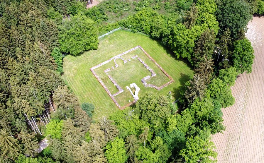Luftaufnahme des Burgus Burgsalach am Rätischen Limes