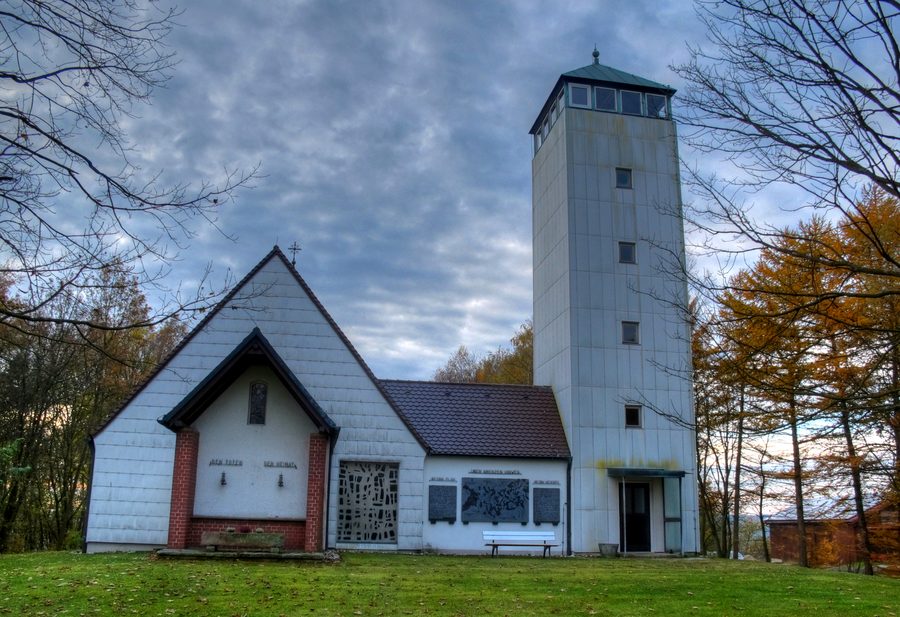 St.-Anna-Kirche mit Aussichtsturm in Mähring