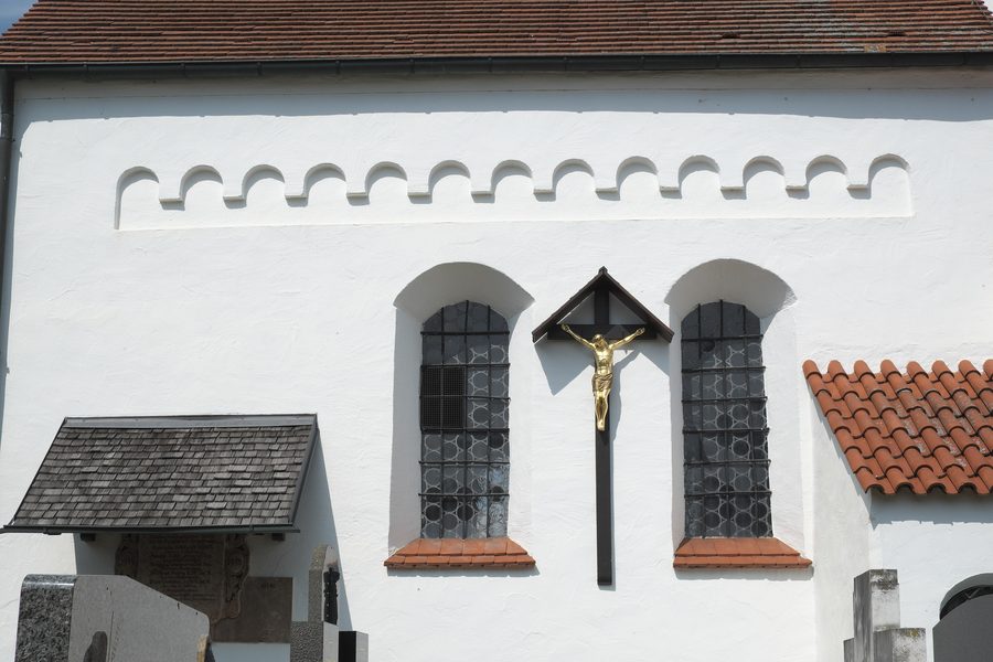 Katholische Filialkirche St. Martin in Hetzenhausen mit Blendarkaden