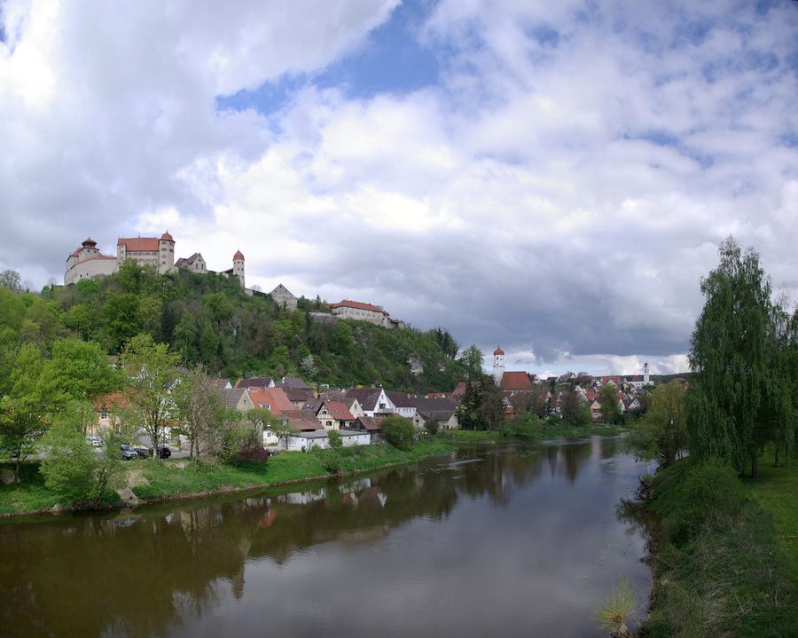 Panorama von Harburg (Schwaben) mit der mittelalterlichen Burg Harburg