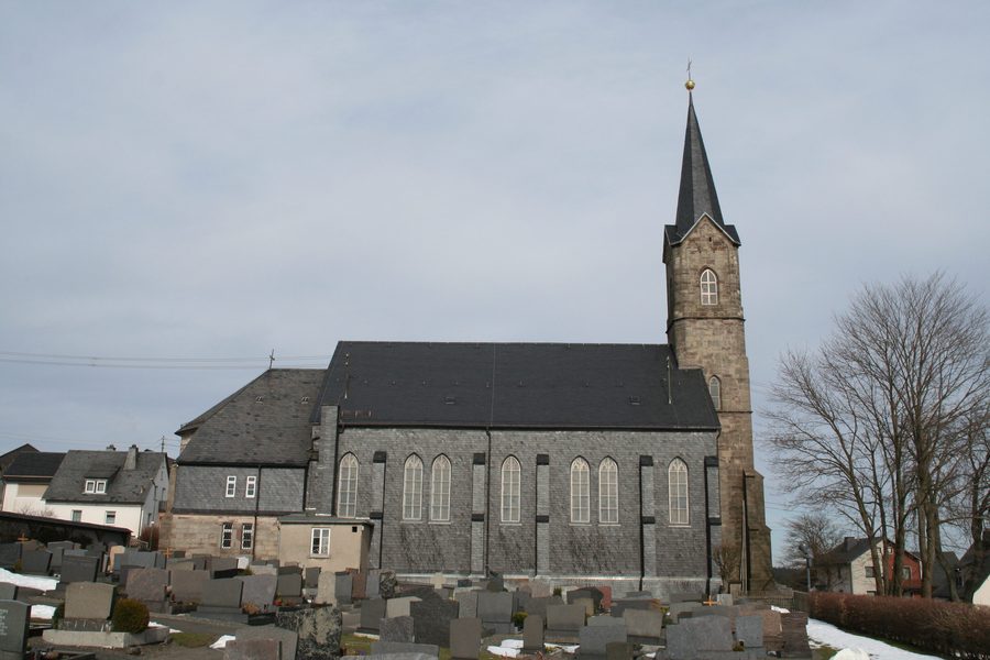 Katholische Kirche St. Jakobus in Tschirn im Landkreis Kronach