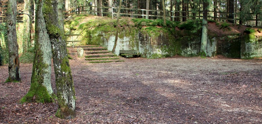 Geländeübersicht des Felsenkellers in Fischbach bei Nürnberg