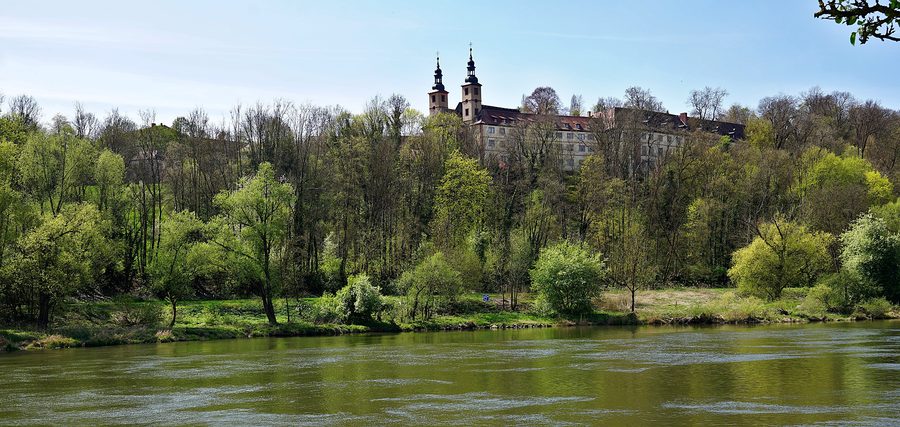 Kloster Triefenstein über dem Main