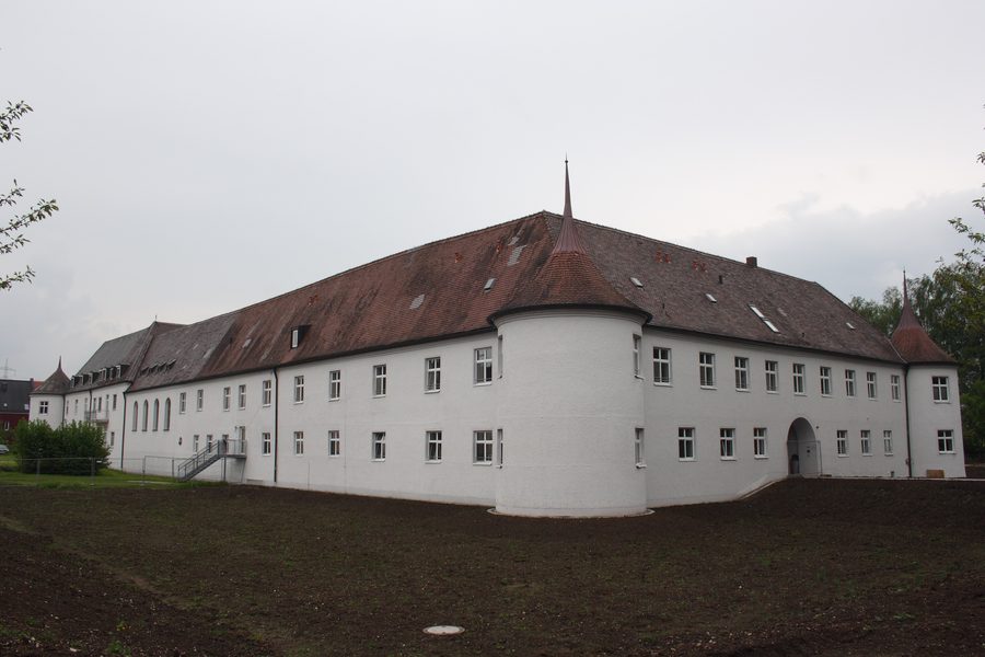 Ehemaliges Schloss der Familie Fugger-Glött in Glött im Landkreis Dillingen an der Donau
