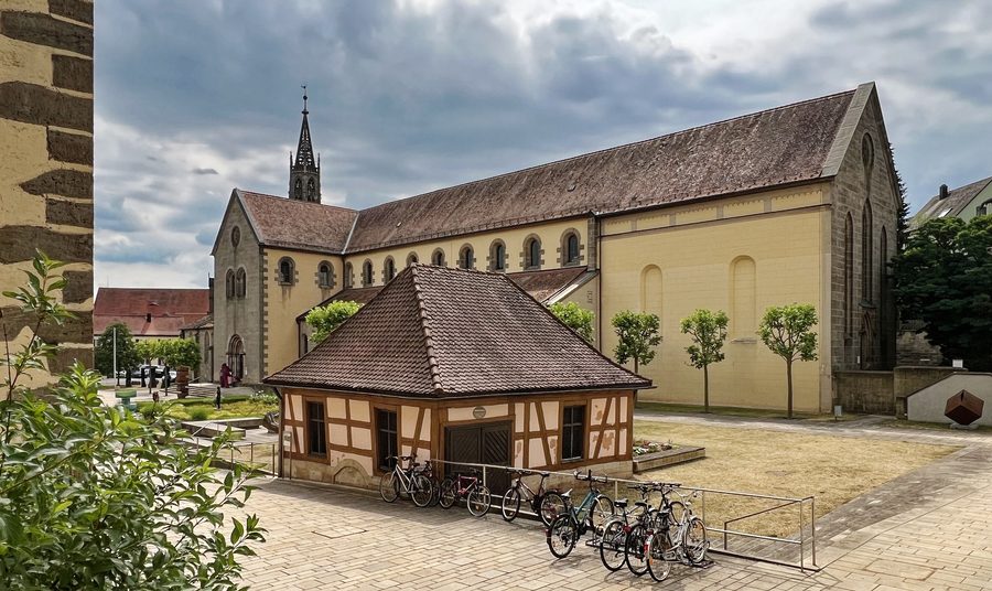 Außenansicht des Münsters in Heilsbronn