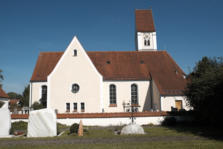 Katholische Pfarrkirche St. Benedikt in Untermühlhausen bei Penzing
