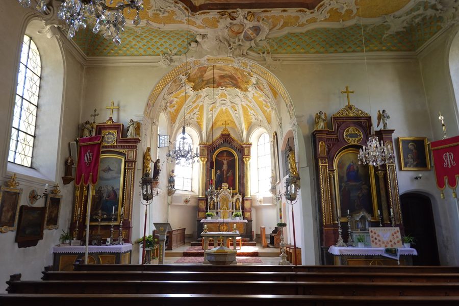Innenraum der Kirche St. Martin in Scheuring