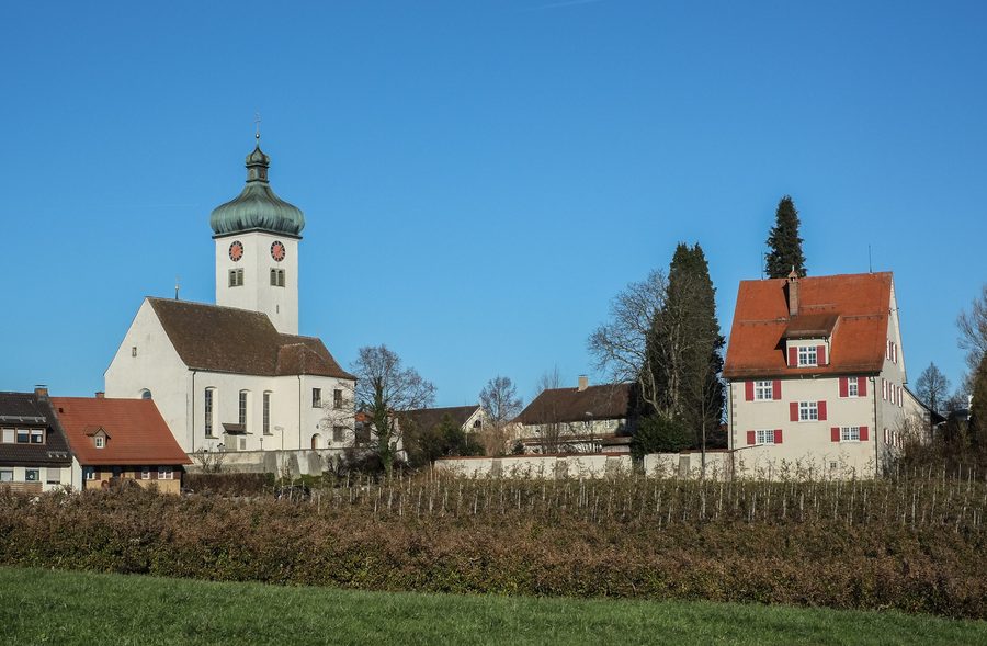 Pfarr- und Wallfahrtskirche St. Urban und St. Sylvester in Unterreitnau