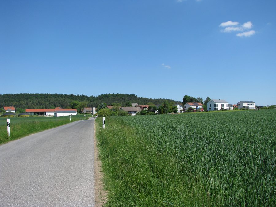 Ortsansicht von Hilzhofen in der Gemeinde Pilsach im Landkreis Neumarkt in der Oberpfalz