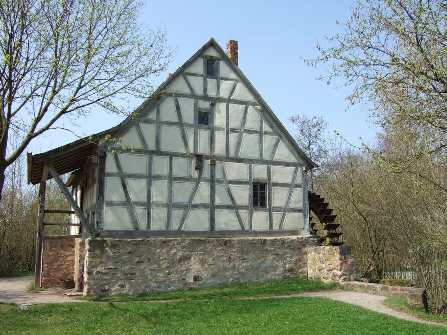 Wiederaufgebaute Flederichsmühle im Fränkischen Freilandmuseum Bad Windsheim