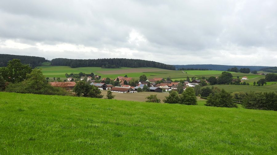 Blick auf Penting von Nordosten in Schorndorf im Landkreis Cham