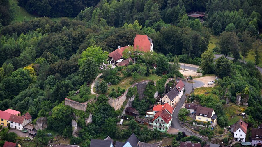 Luftaufnahme der Burg Hartenstein in Mittelfranken