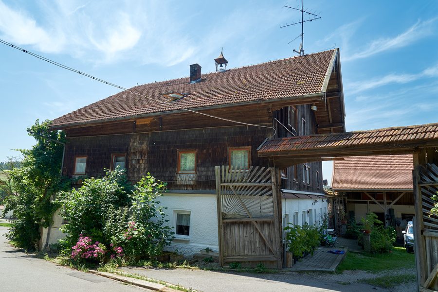 Historisches Bauernhaus eines Vierseithofes in Haselbach, Triftern